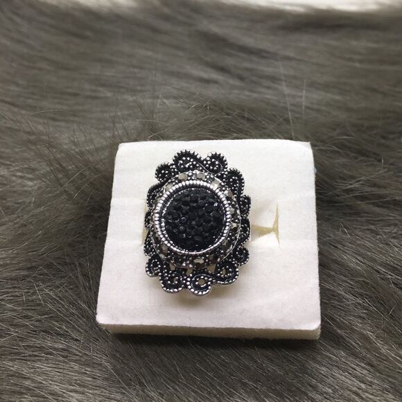 Marcasite style ring   - Picture 1 of 2